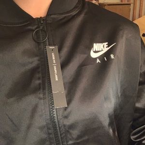 Nike windbreaker jacket brand new